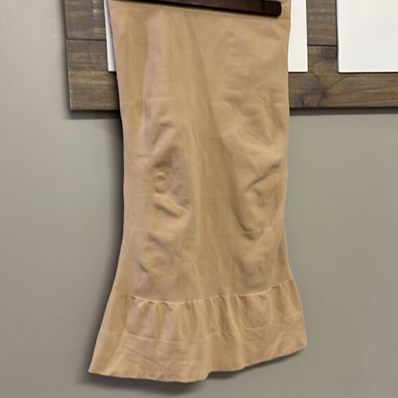 Assets by SPANX Tan One-Piece Shape Wear- Large - Picture 3 of 10